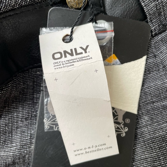 Only women’s pants size M gray and black - Picture 14 of 16